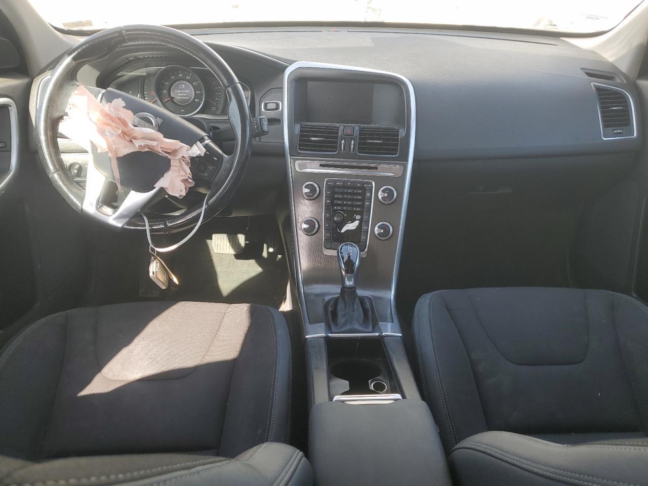 2015 VOLVO XC60