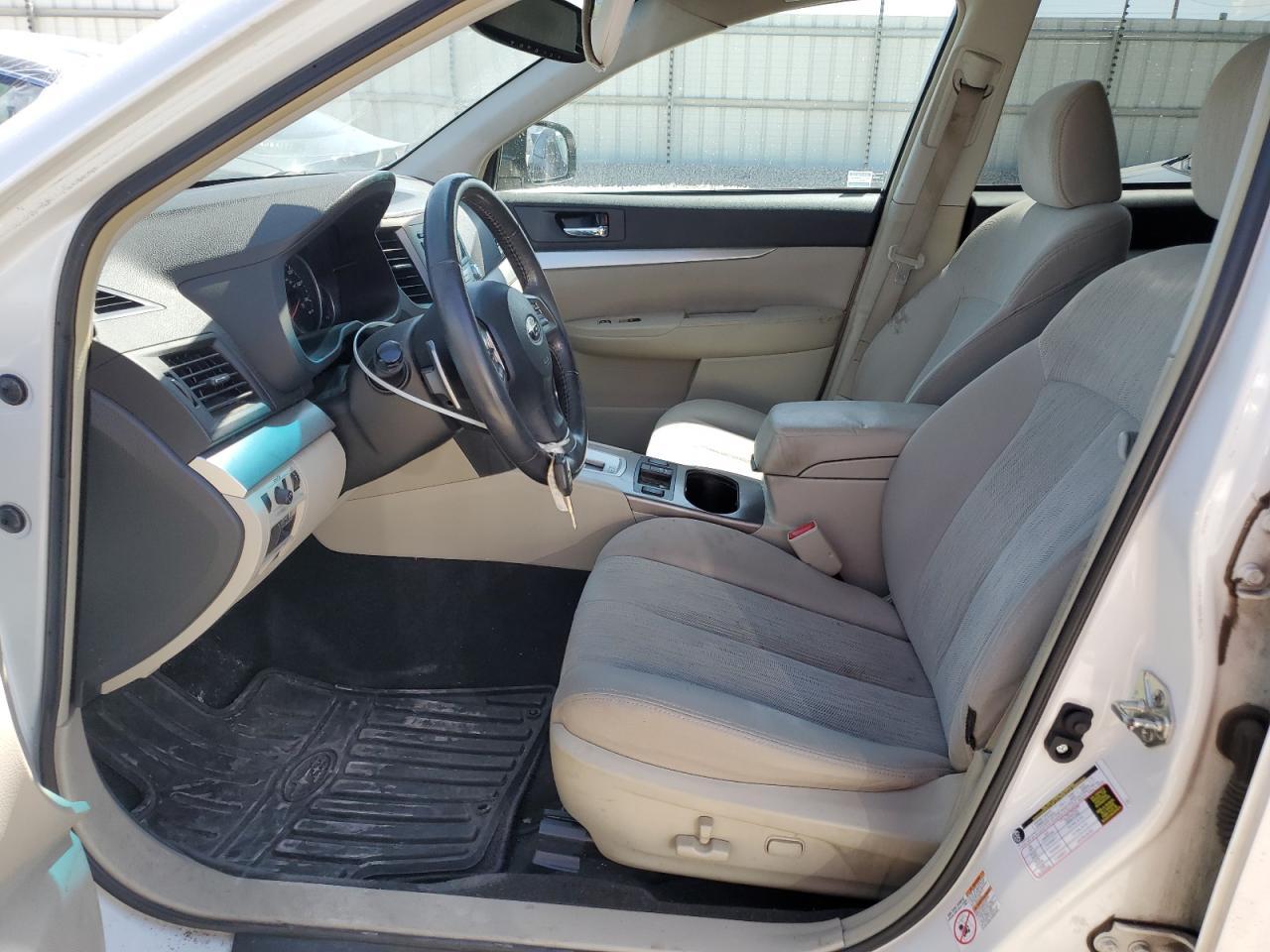 2013 SUBARU Outback