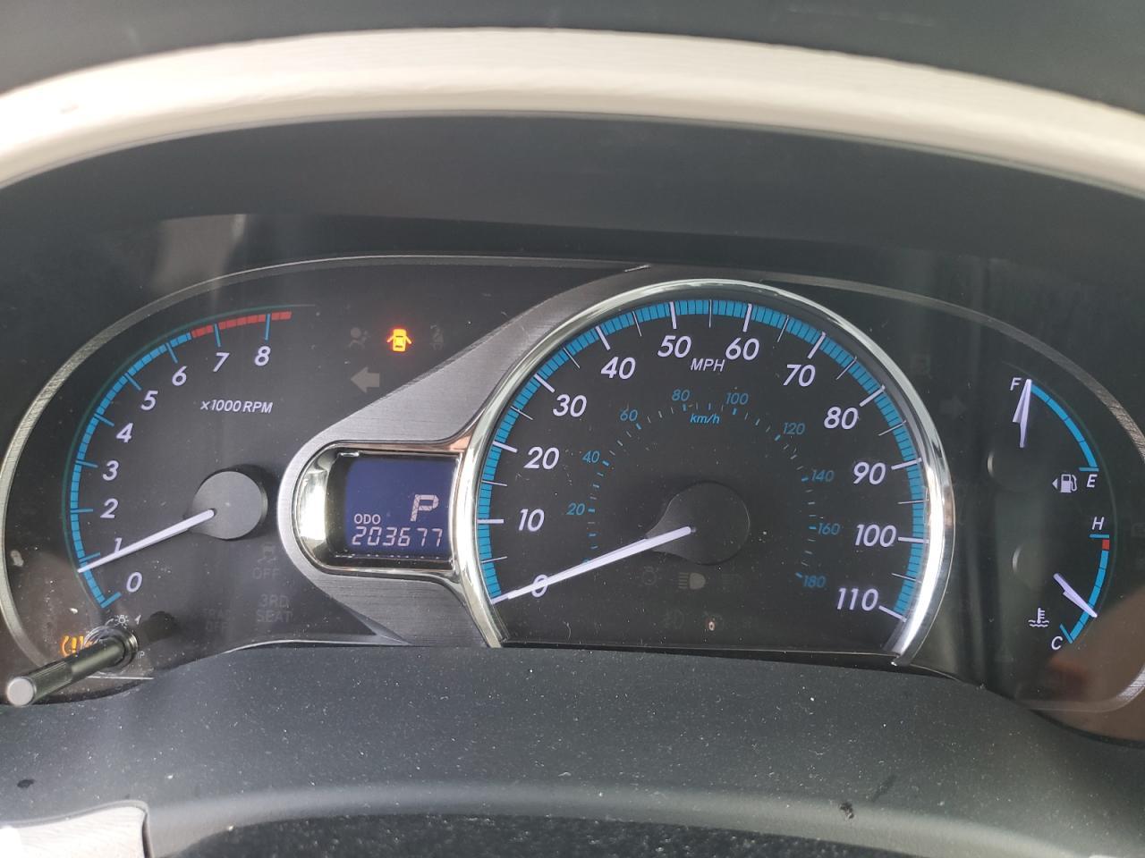 2011 TOYOTA SIENNA