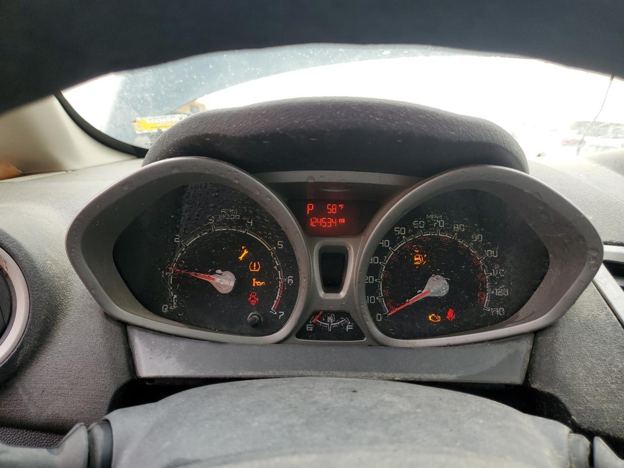 2011 FORD Fiesta