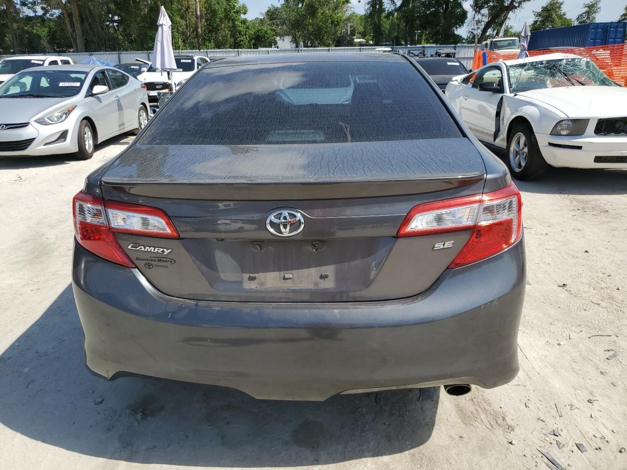 2014 TOYOTA CAMRY