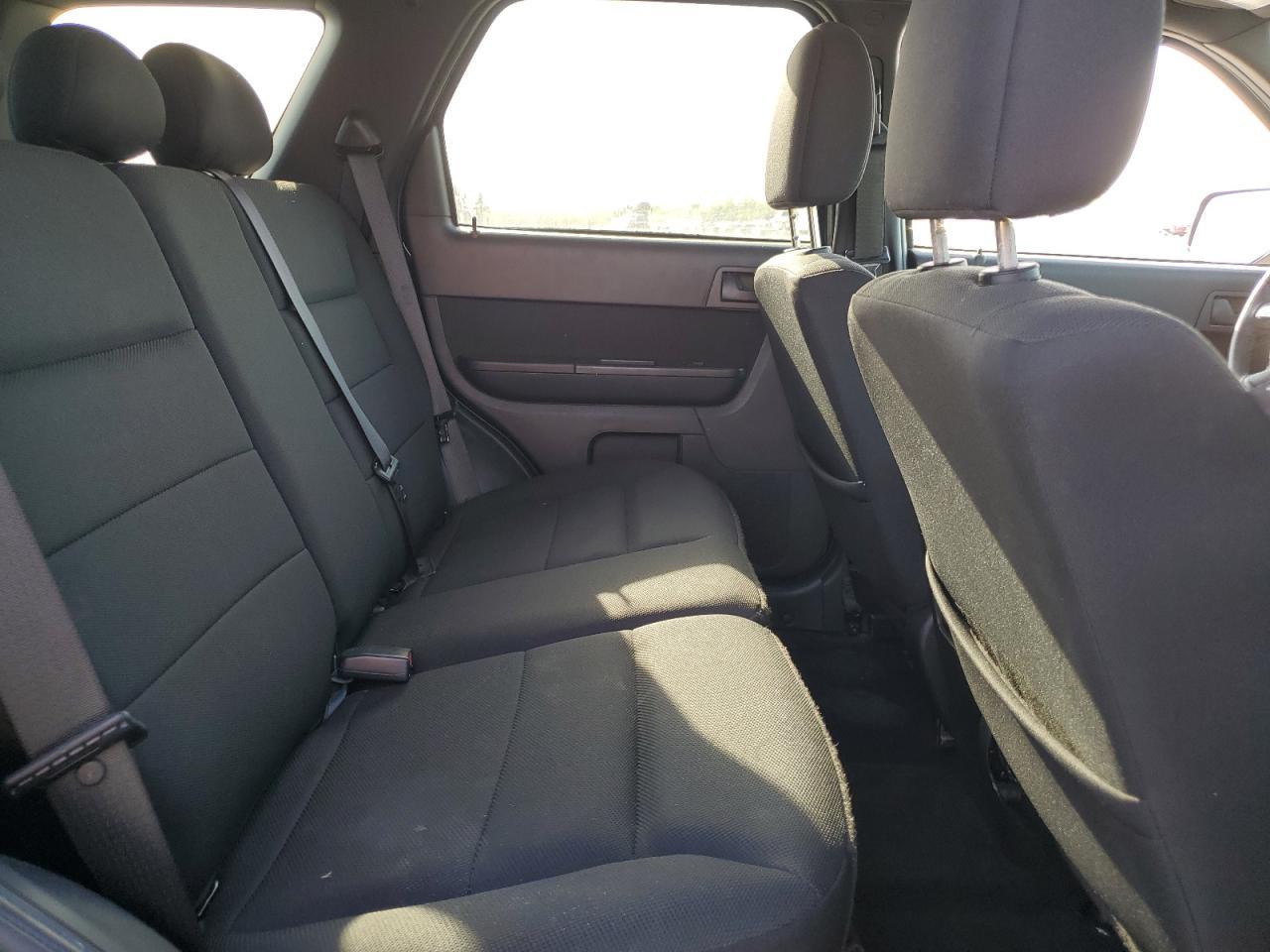2009 FORD ESCAPE