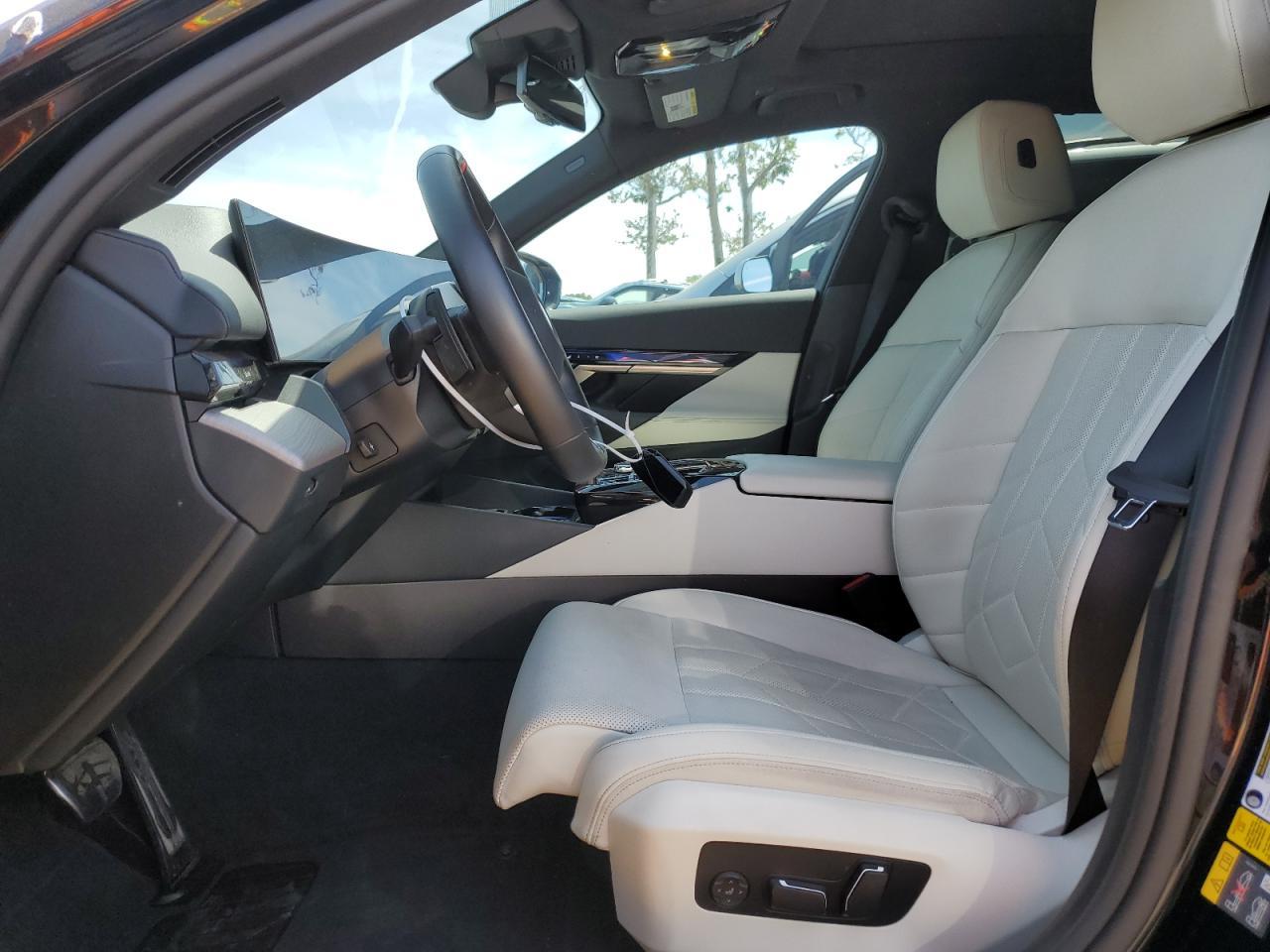2024 BMW i5