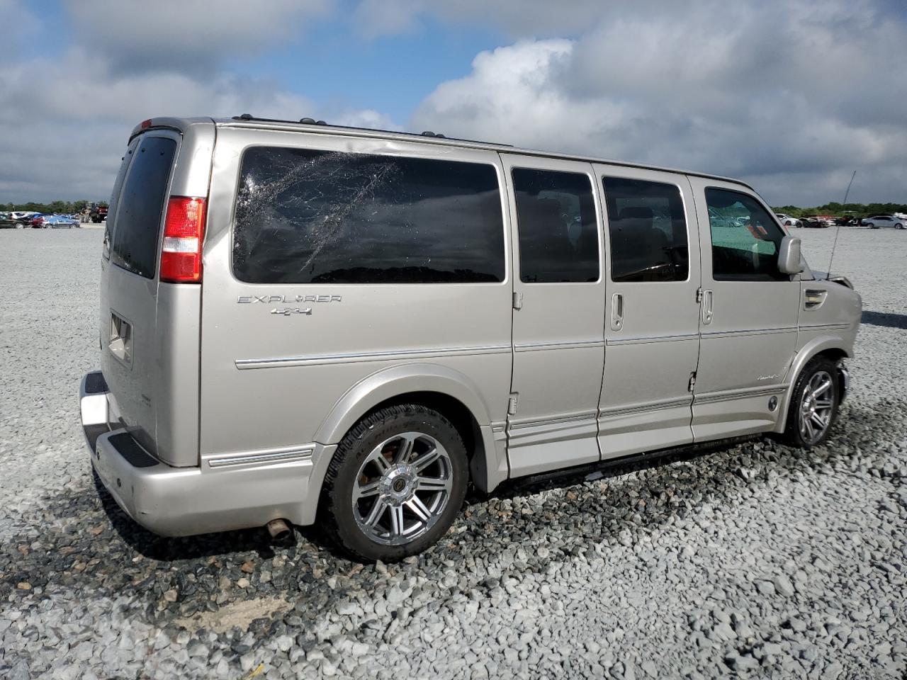 2018 CHEVROLET EXPRESS 2500