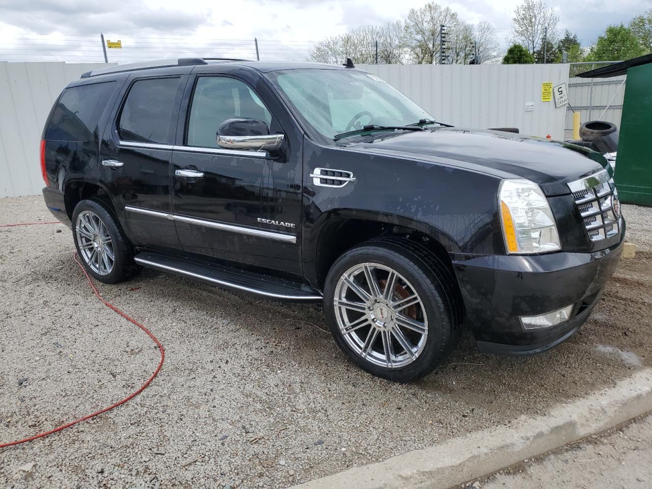 2013 CADILLAC ESCALADE