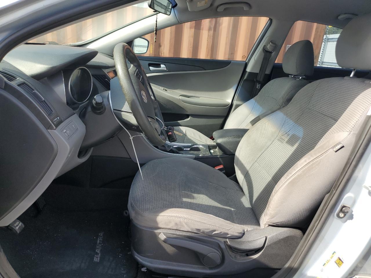 2011 HYUNDAI SONATA