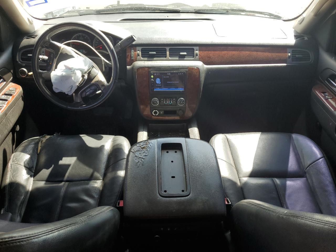 2011 CHEVROLET Tahoe