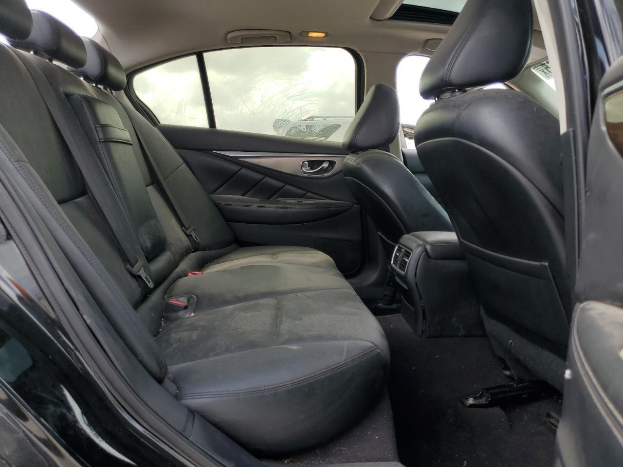 2014 INFINITI Q50