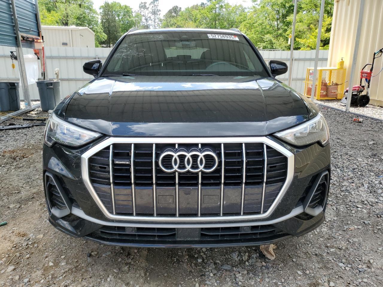 2021 AUDI Q3