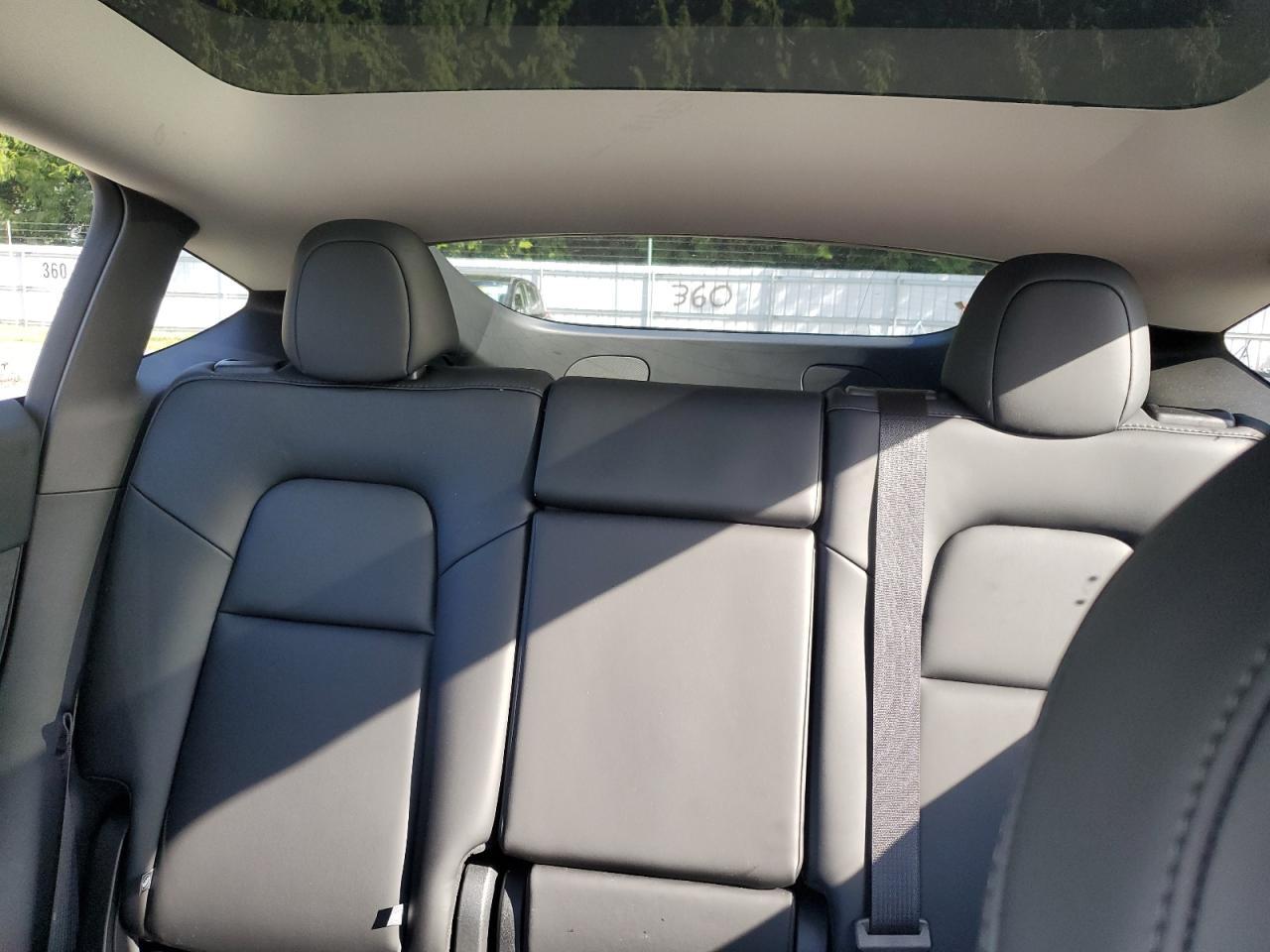 2025 TESLA MODEL Y