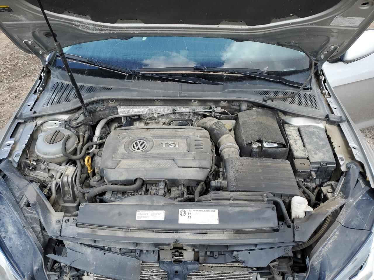2016 VOLKSWAGEN GOLF