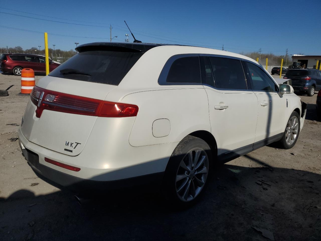2012 LINCOLN MKT