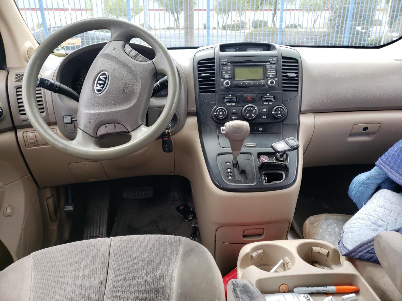 2010 KIA SEDONA