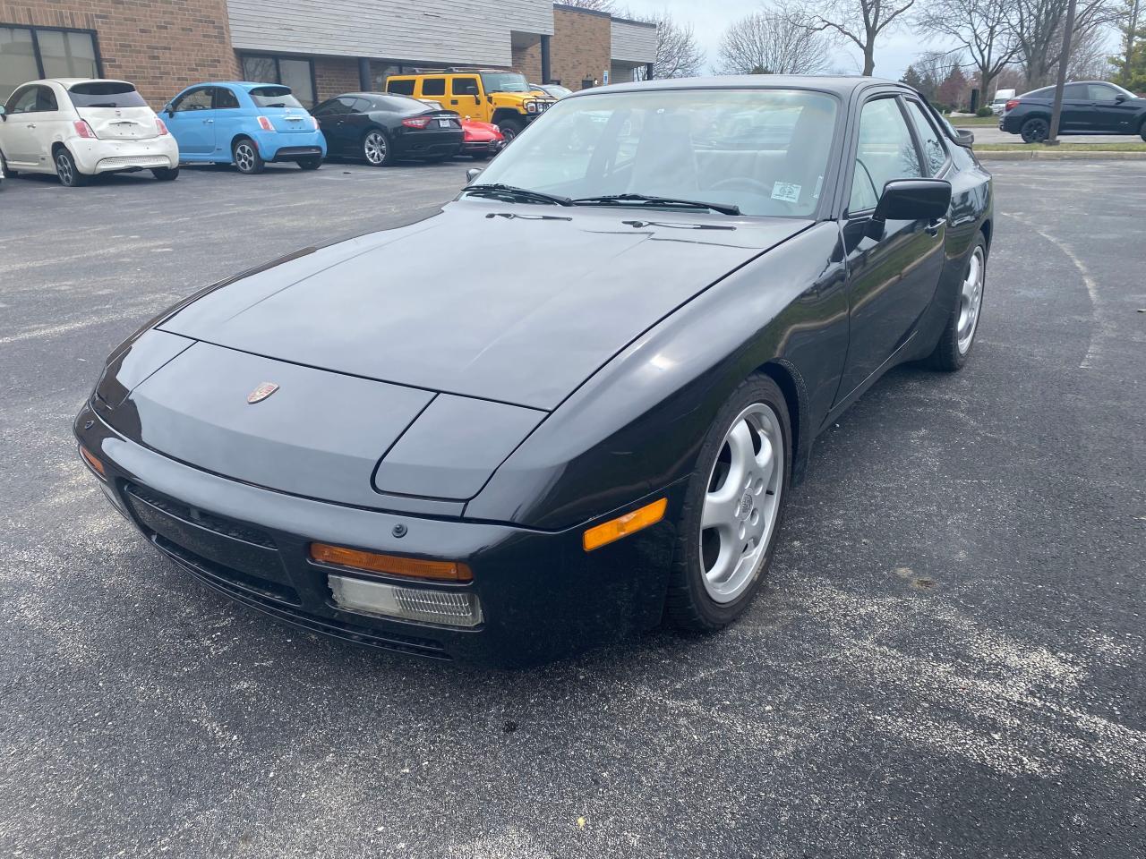 1987 PORSCHE 944