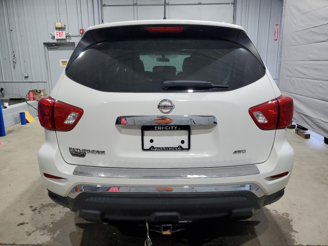 2017 NISSAN PATHFINDER