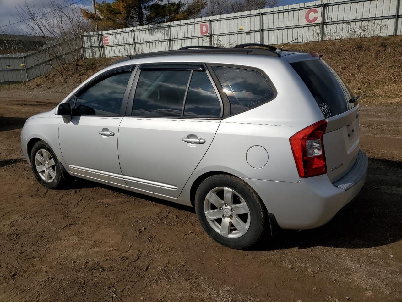 2008 KIA RONDO