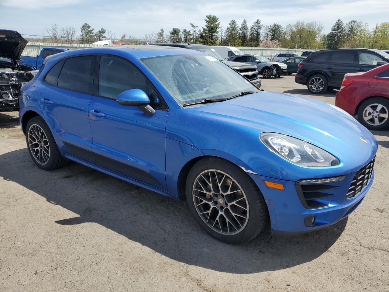 2015 PORSCHE Macan