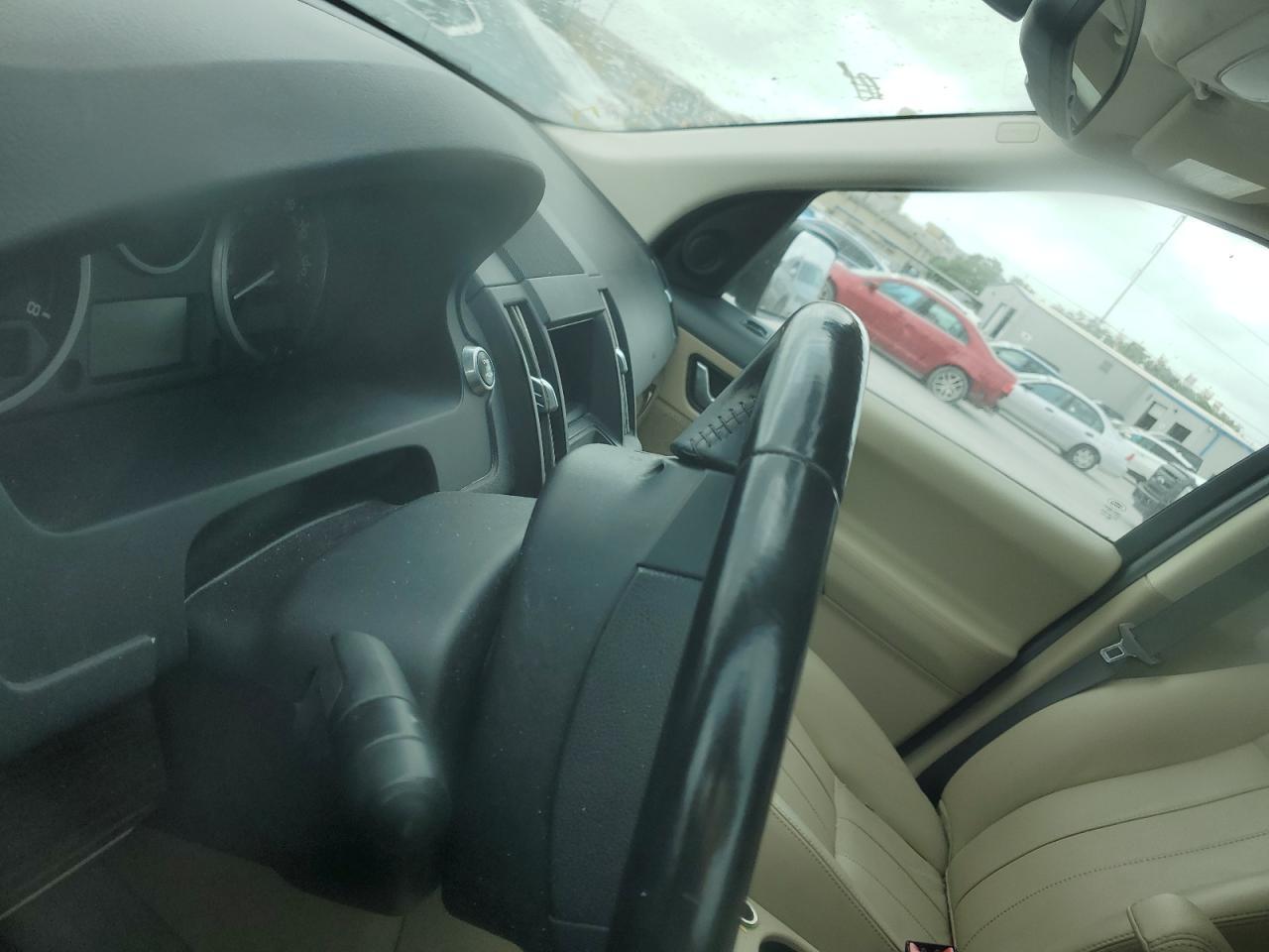2011 LAND ROVER LR2