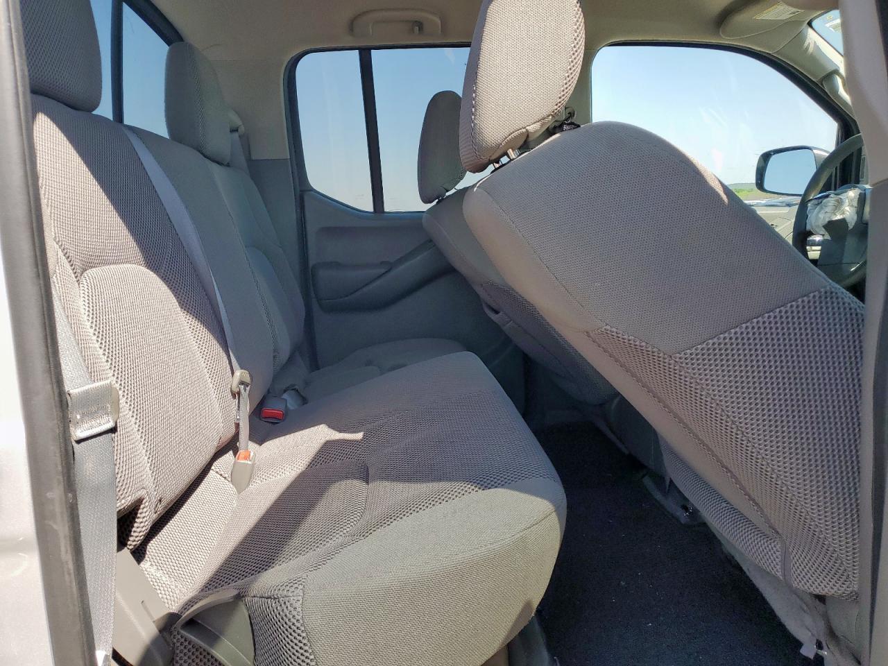 2016 NISSAN Frontier
