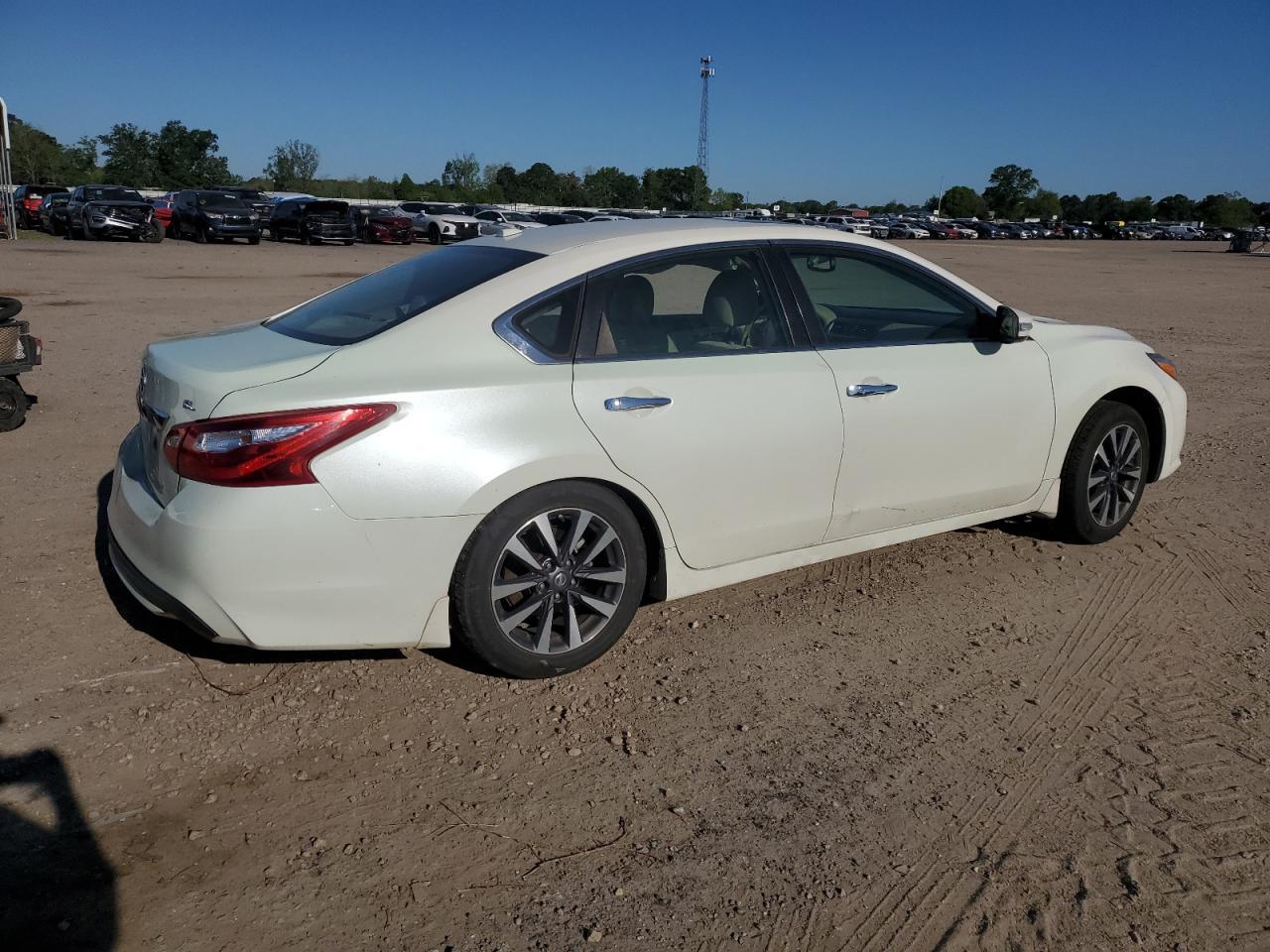 2017 NISSAN ALTIMA