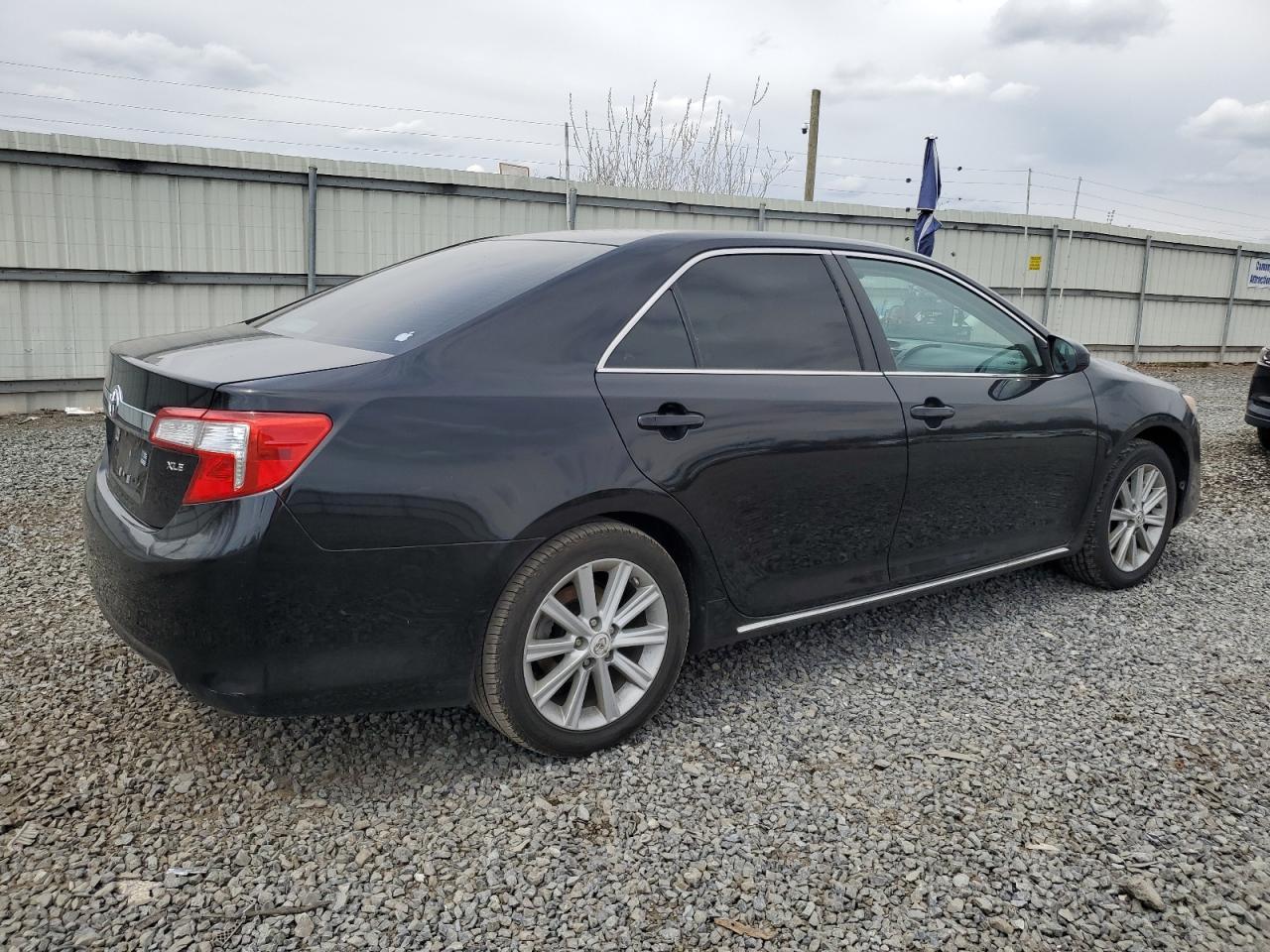 2012 TOYOTA CAMRY
