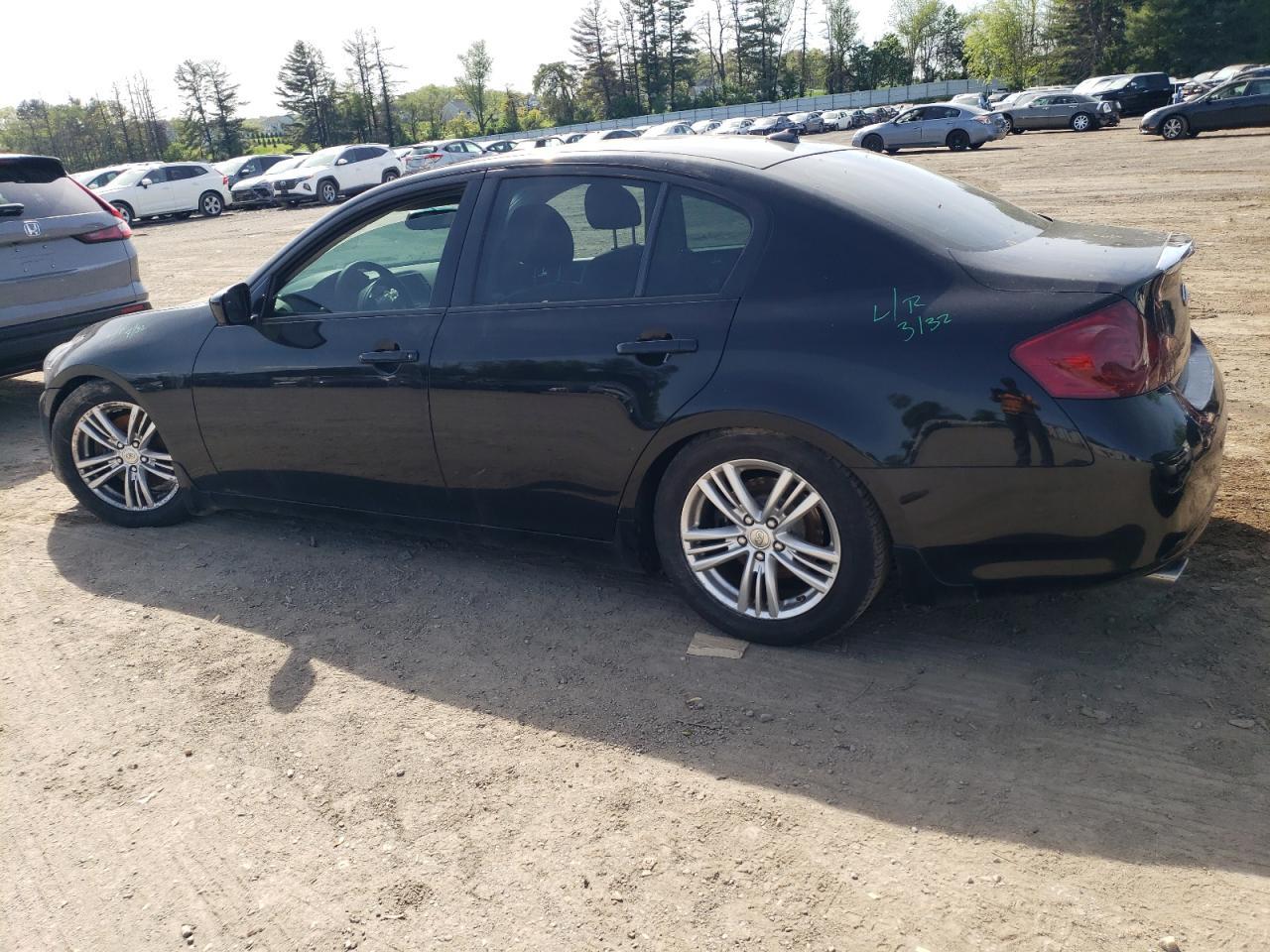 2013 INFINITI G37