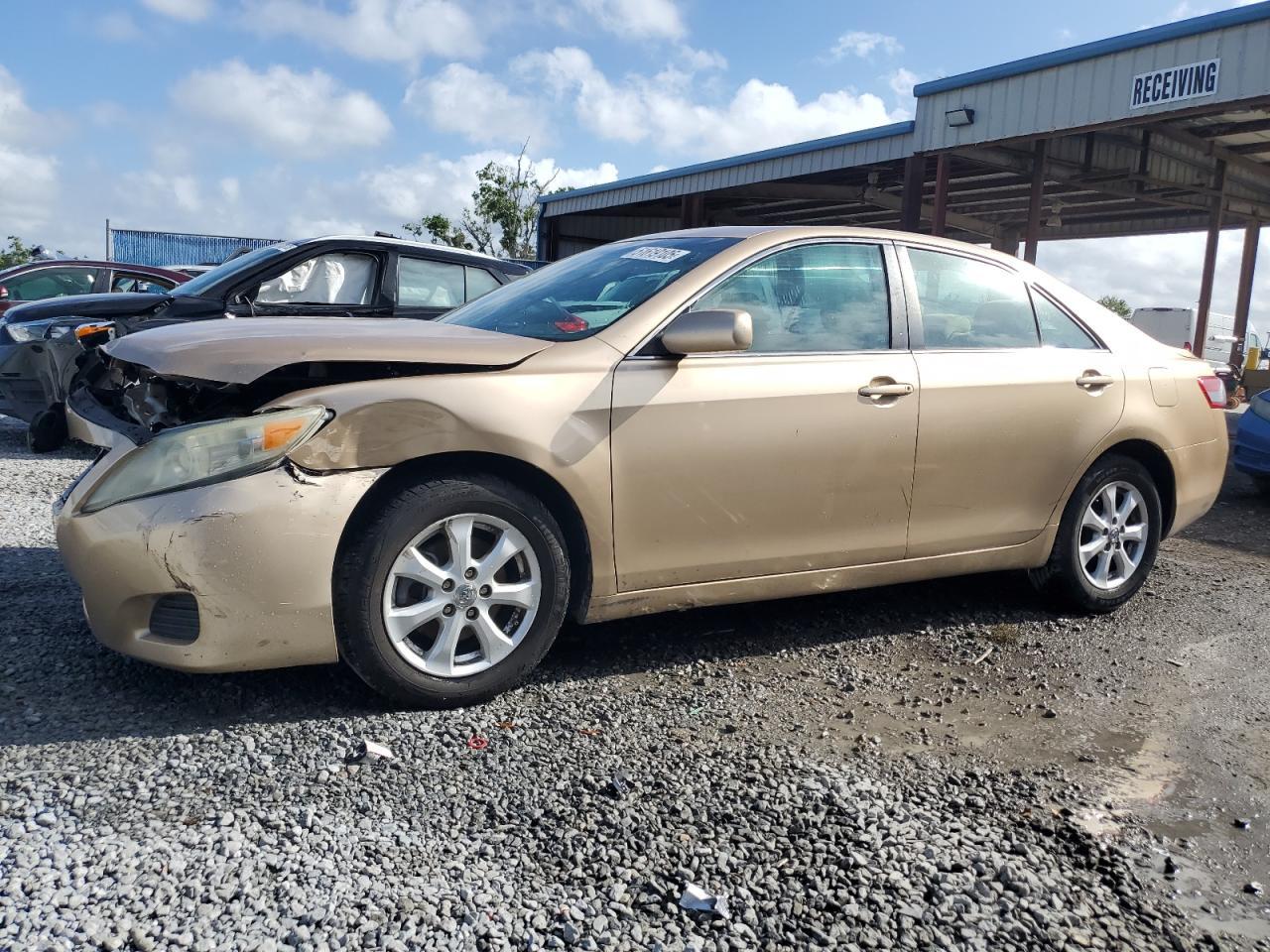 2011 TOYOTA CAMRY