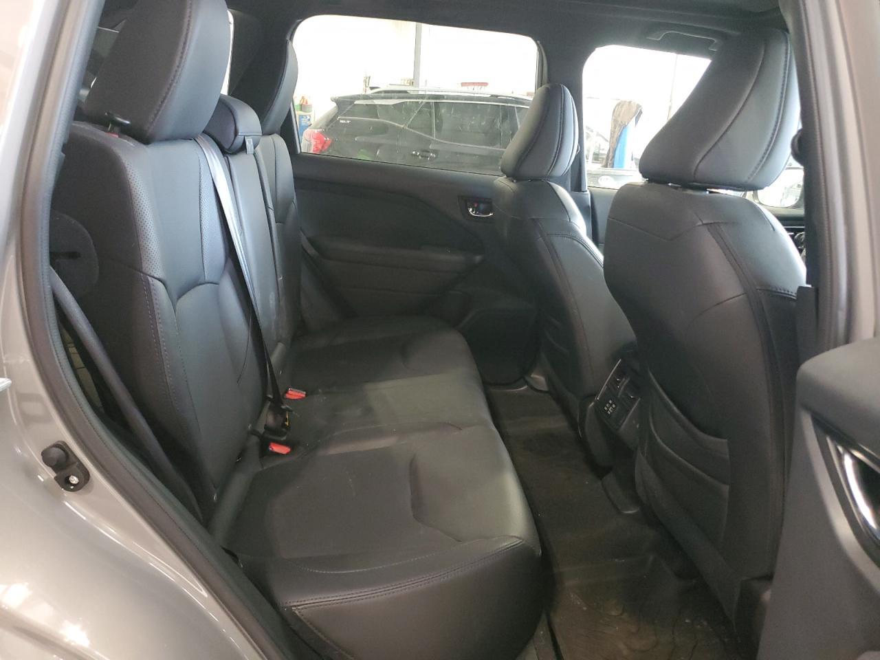 2025 SUBARU FORESTER