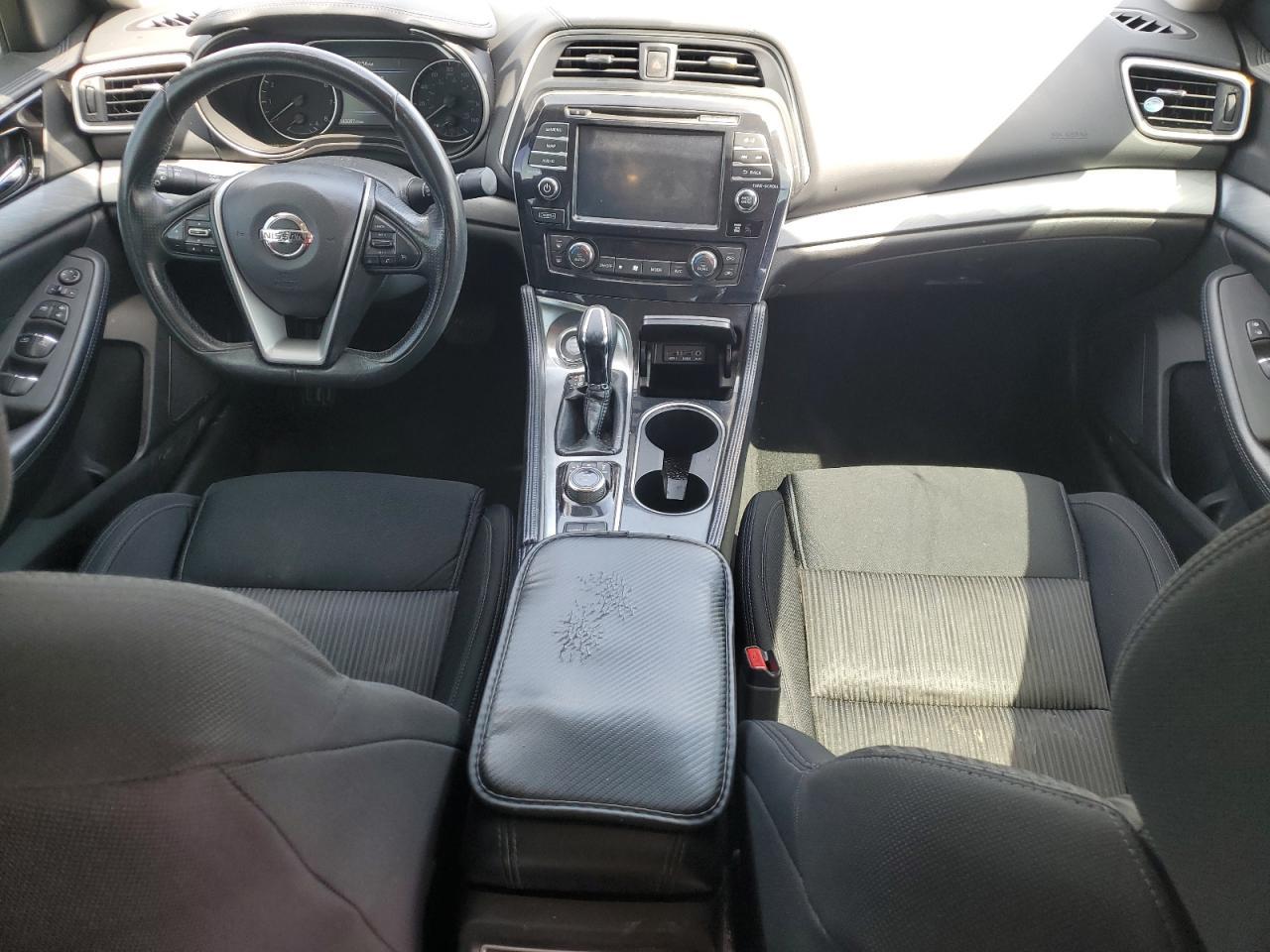 2017 NISSAN Maxima