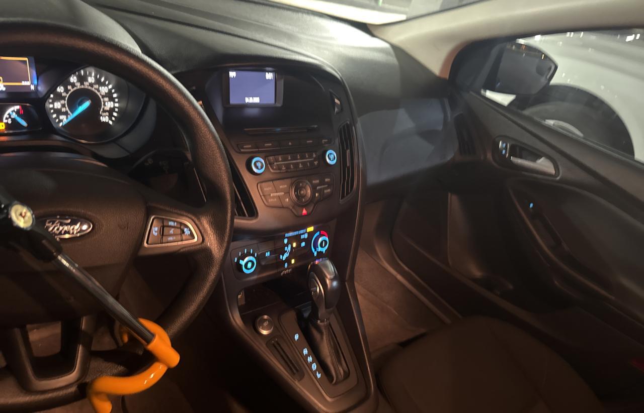 2015 FORD FOCUS