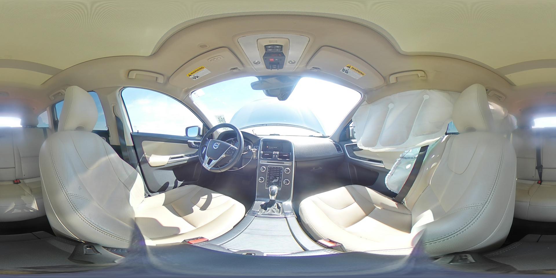 2016 VOLVO XC60