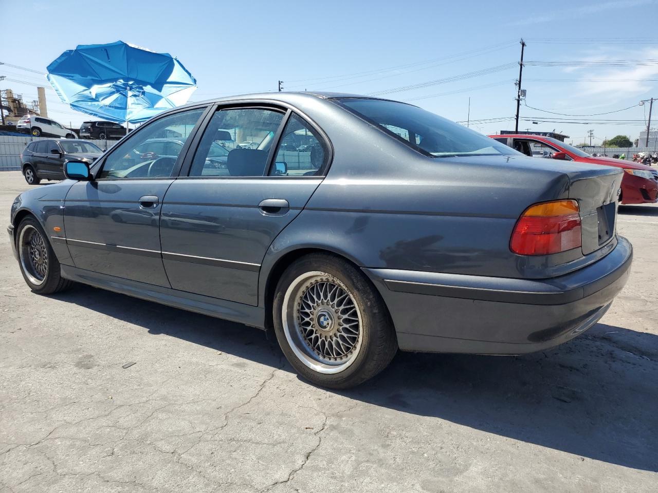 2000 BMW 5 series