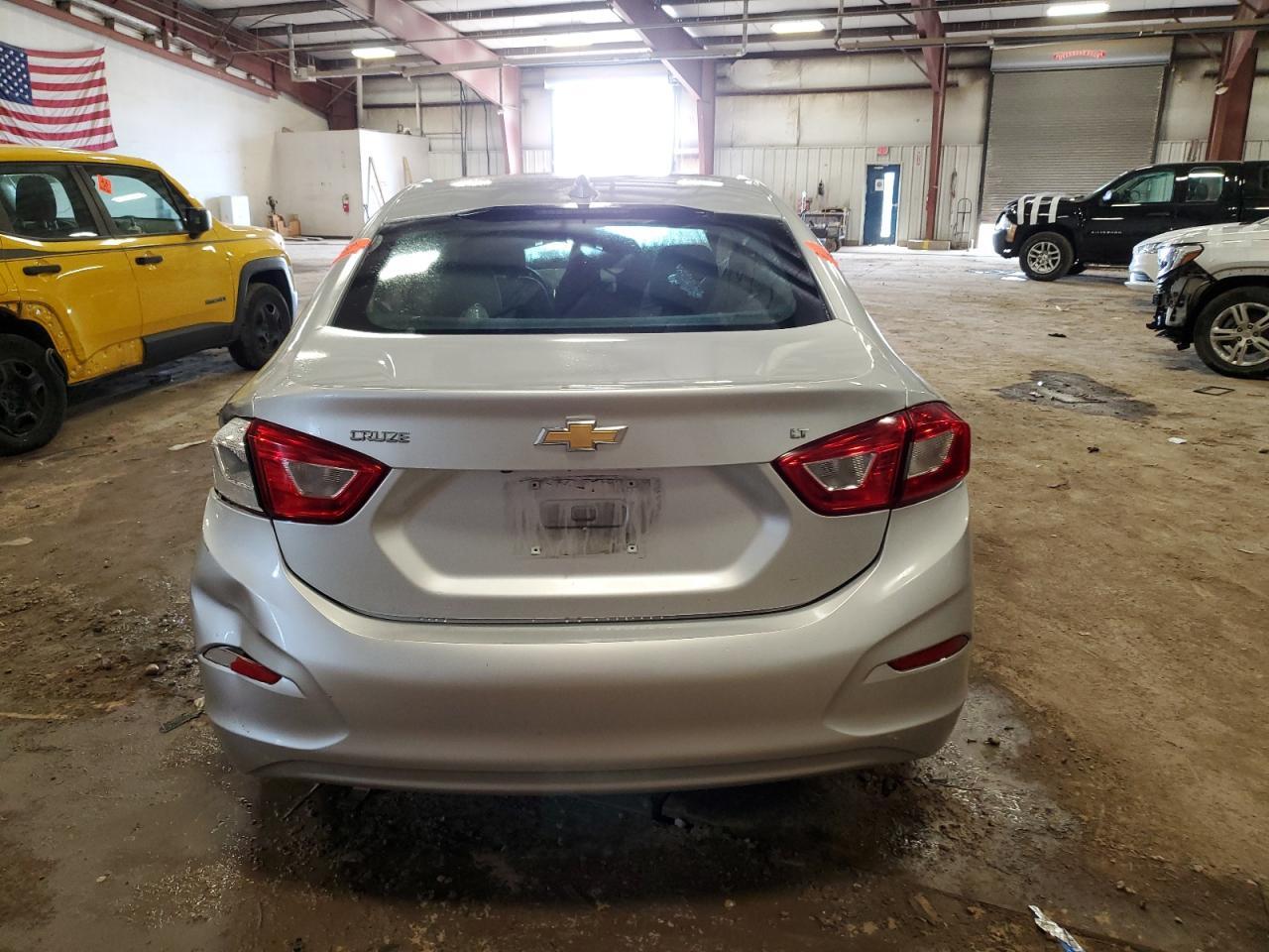 2018 CHEVROLET CRUZE