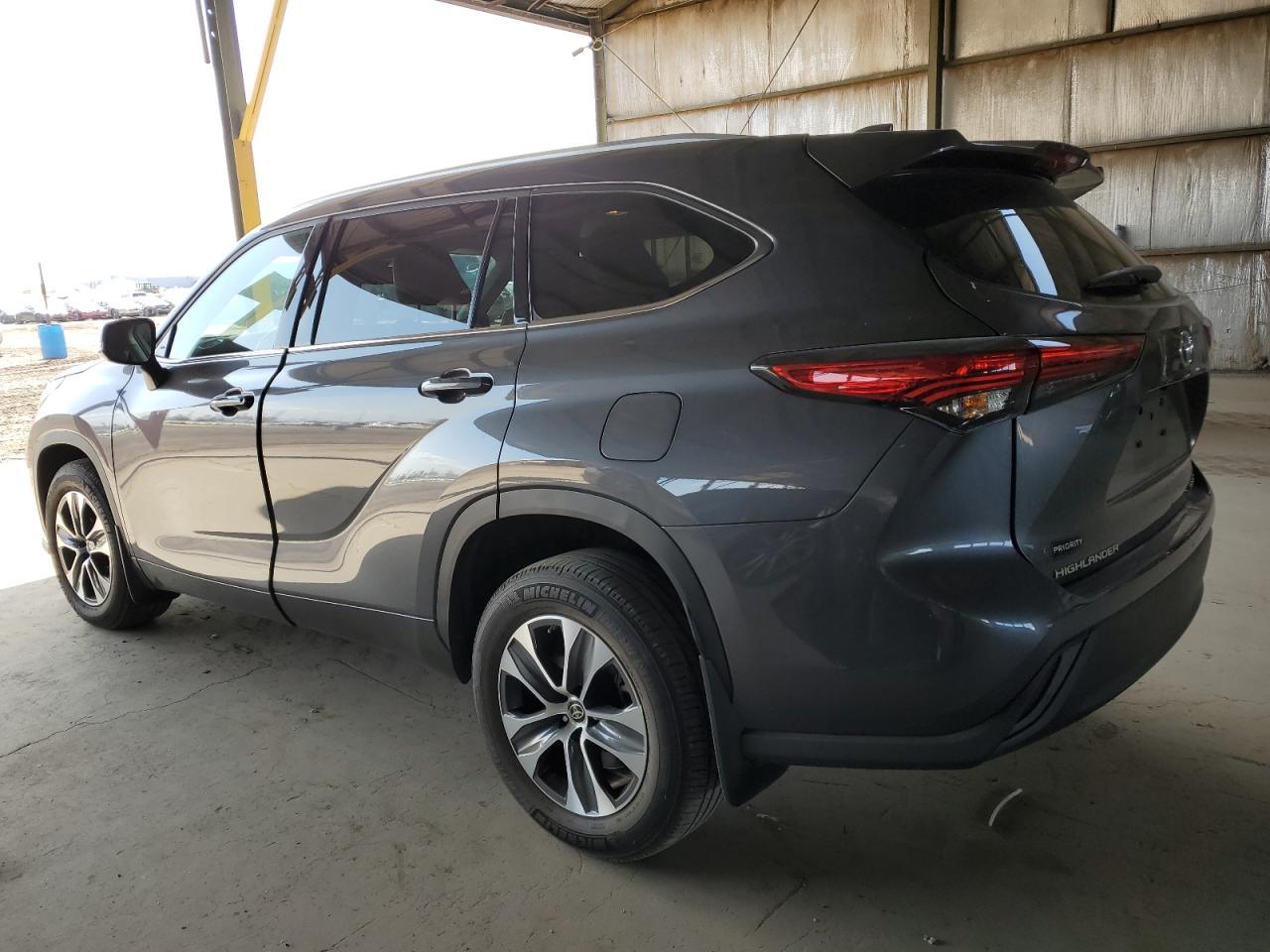 2022 TOYOTA HIGHLANDER