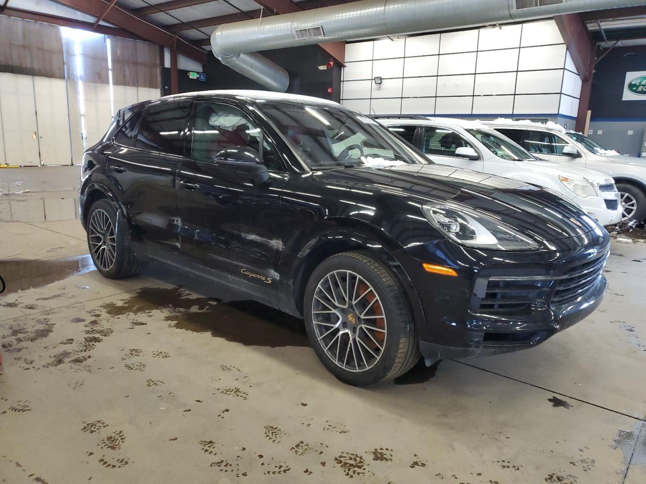 2021 PORSCHE CAYENNE