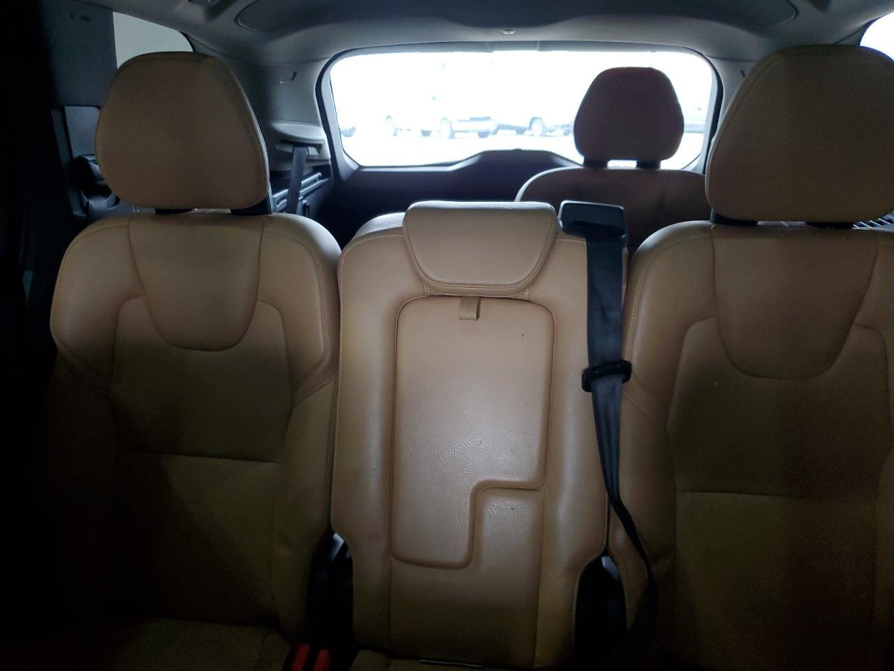 2016 VOLVO XC90