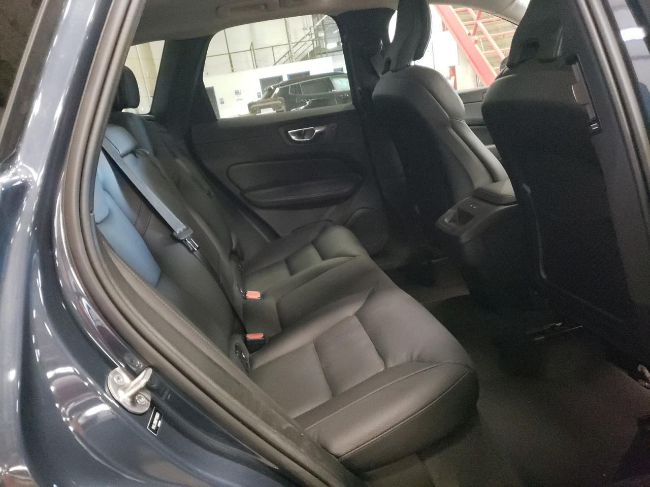 2023 VOLVO XC60