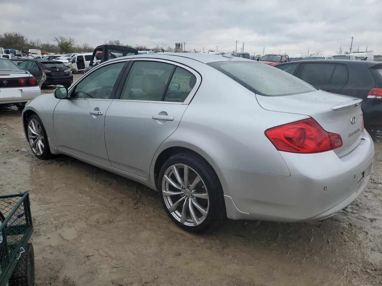 2012 INFINITI G37