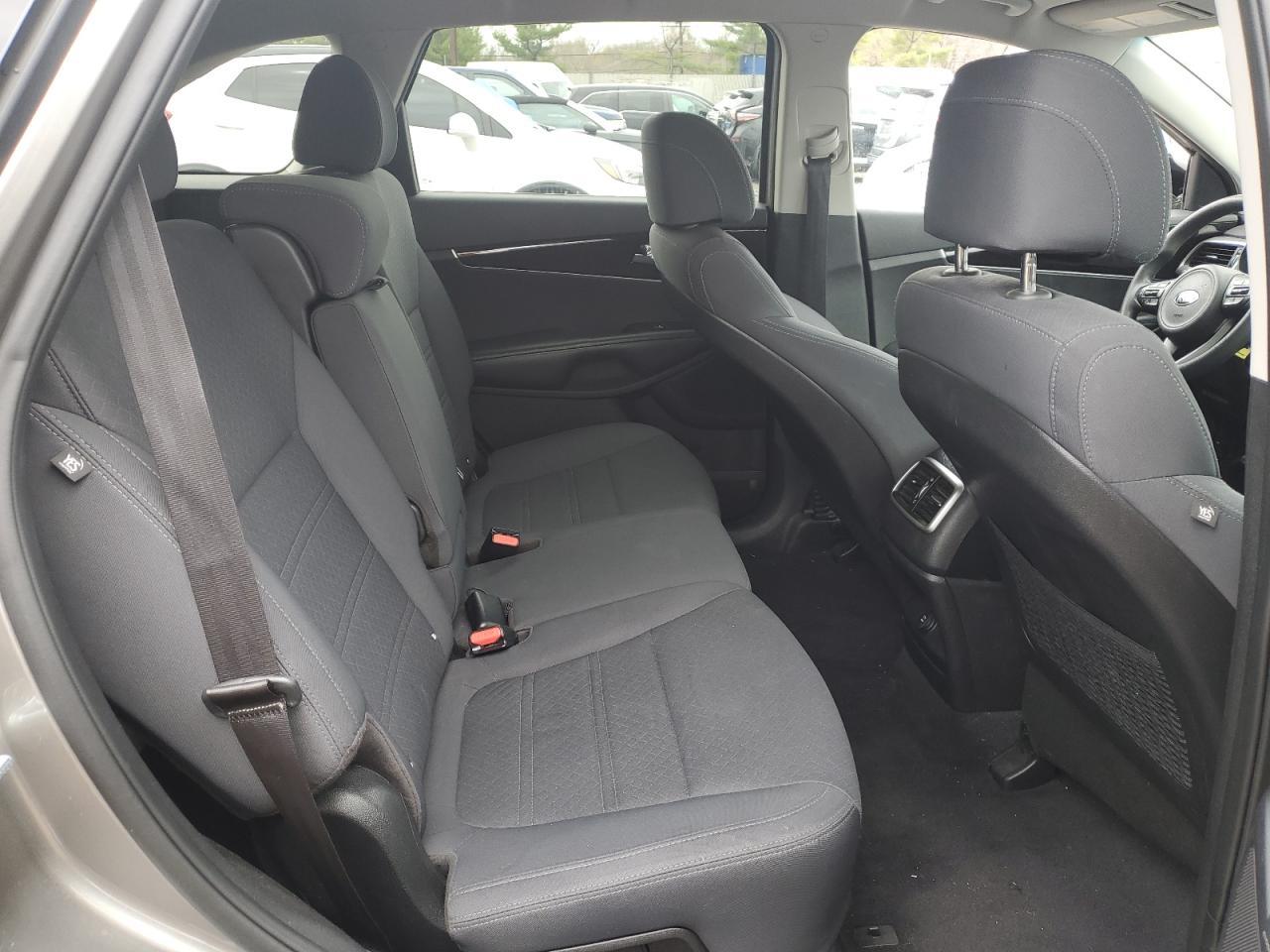 2017 KIA SORENTO