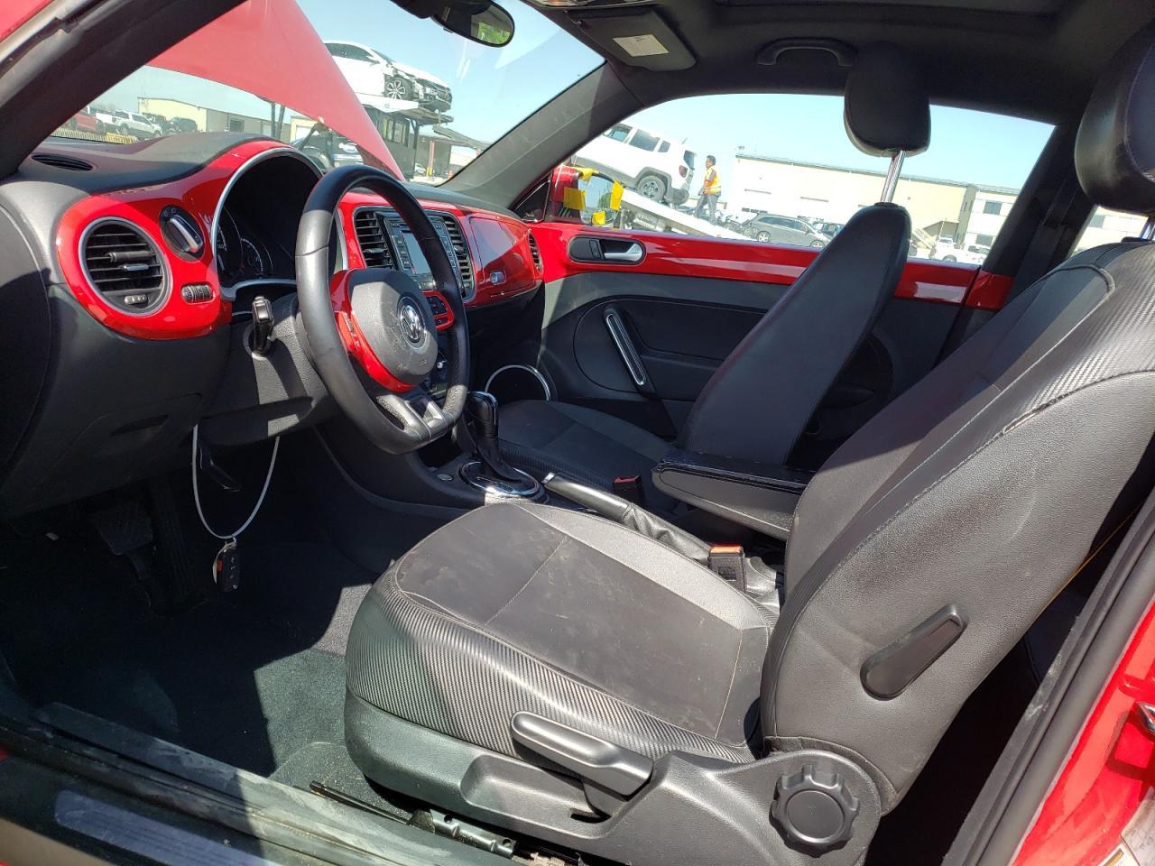 2013 VOLKSWAGEN Beetle