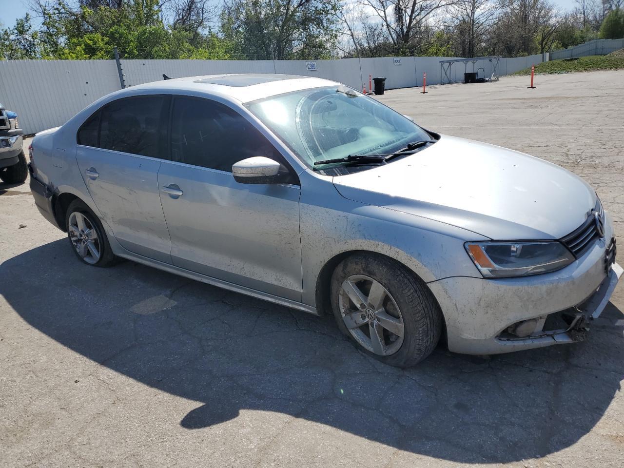 2012 VOLKSWAGEN JETTA