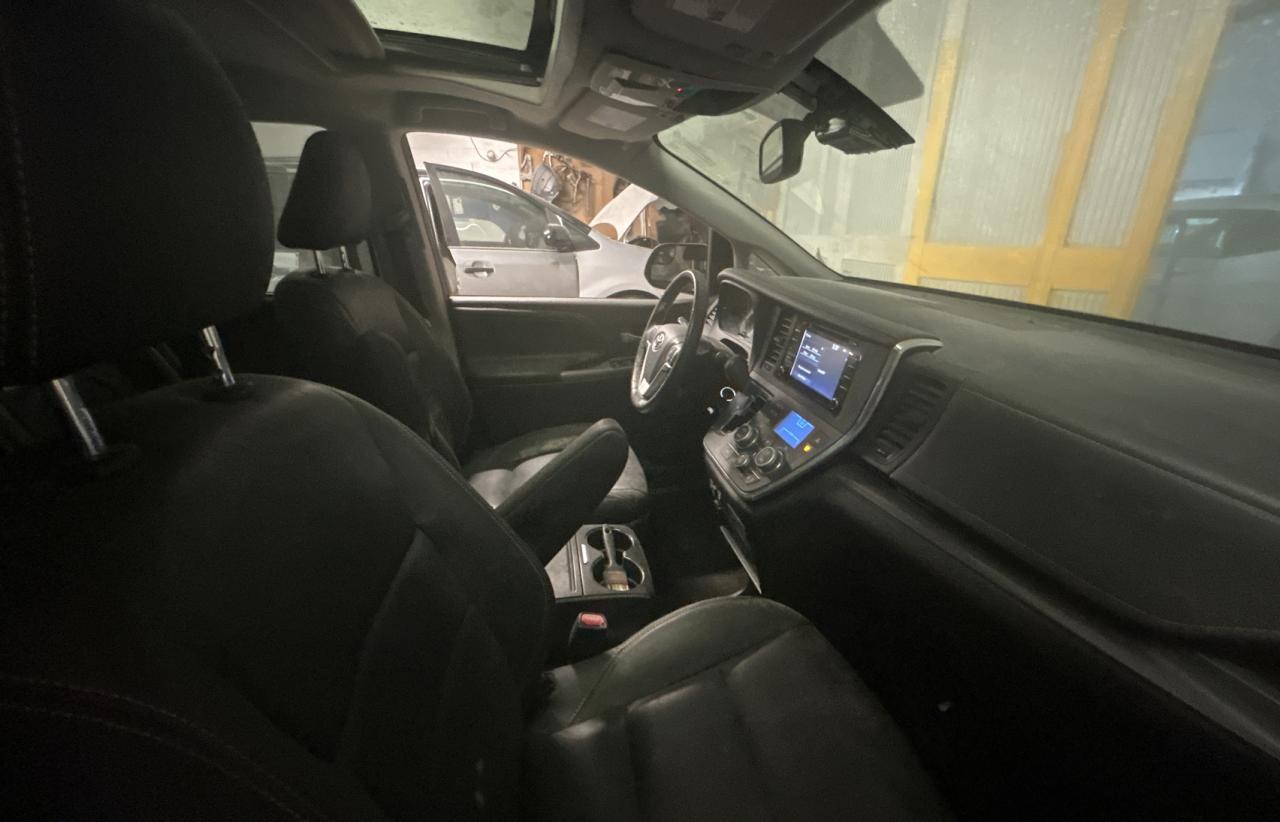 2018 TOYOTA SIENNA