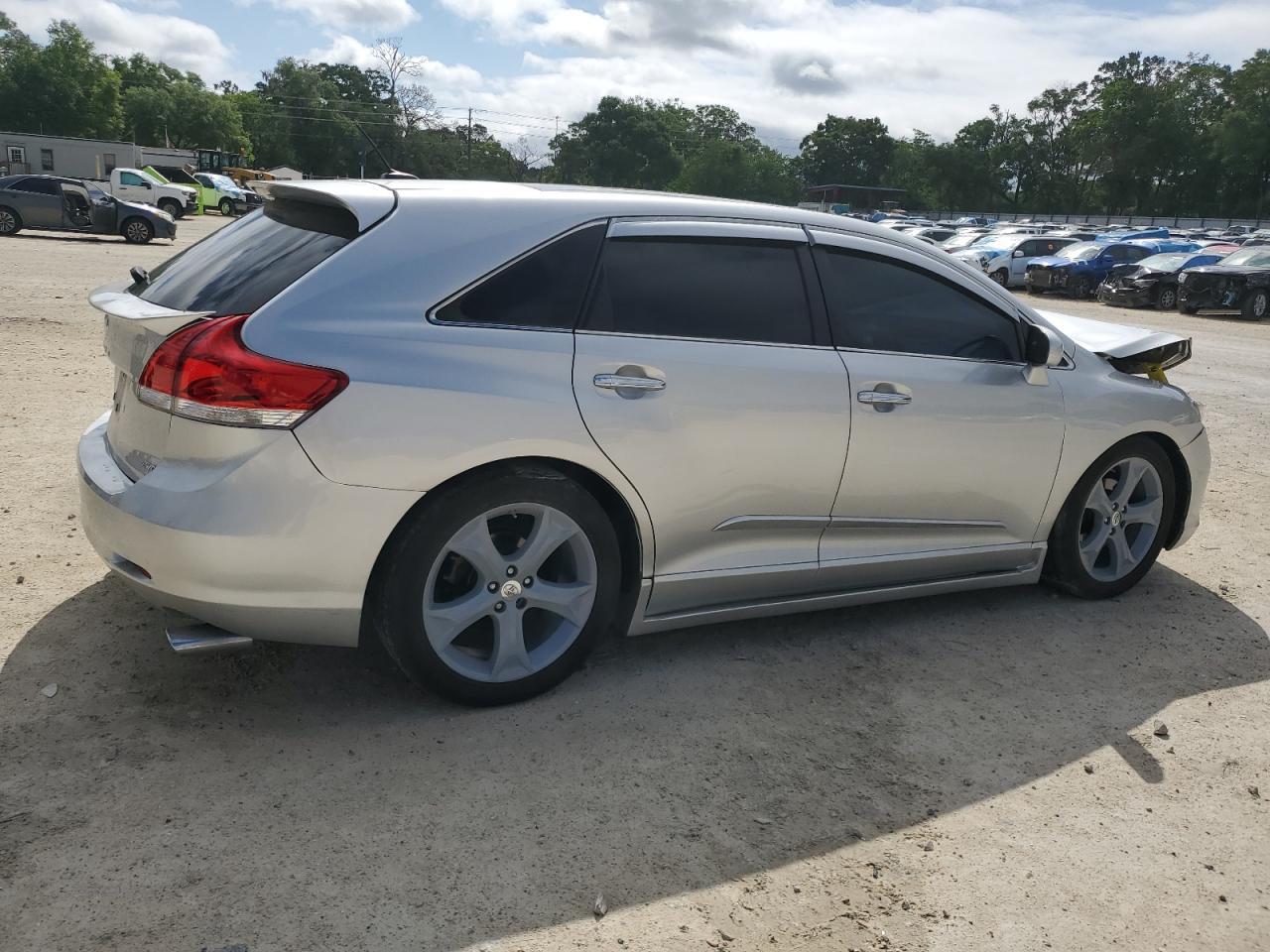 2011 TOYOTA VENZA