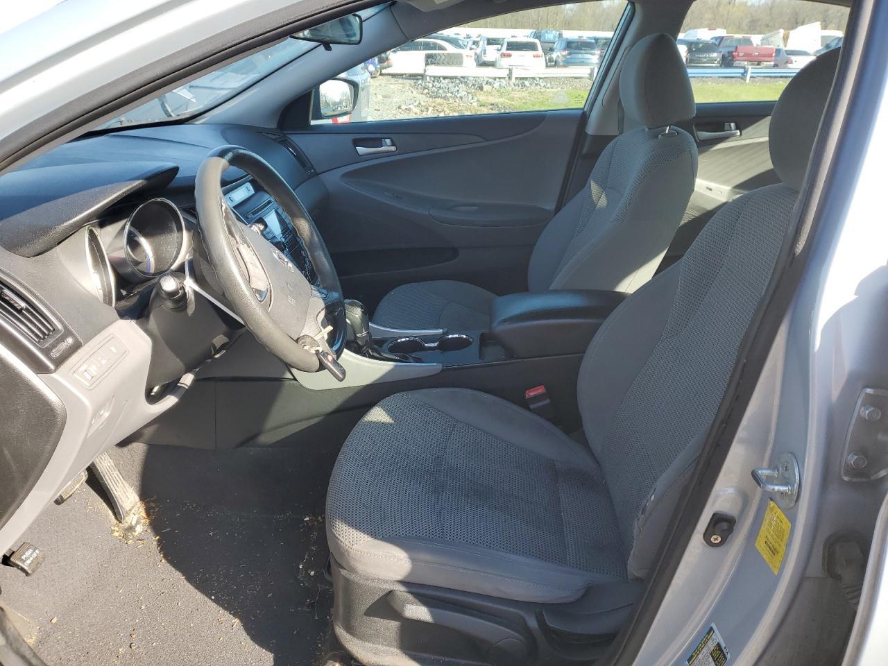 2011 HYUNDAI SONATA