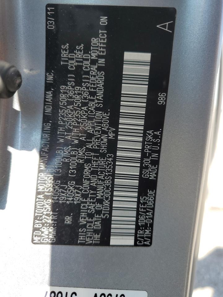 2011 TOYOTA SIENNA