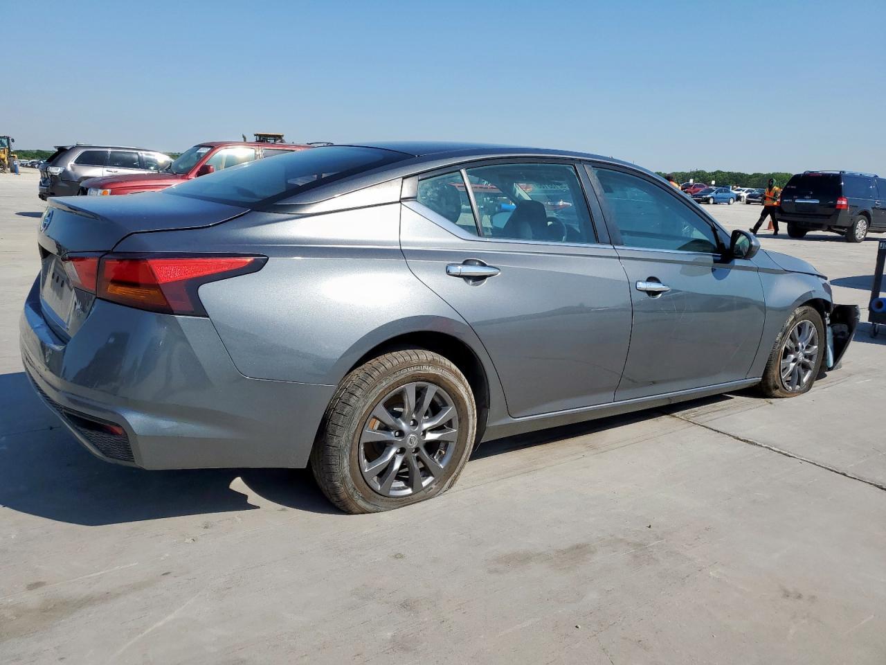 2021 NISSAN ALTIMA