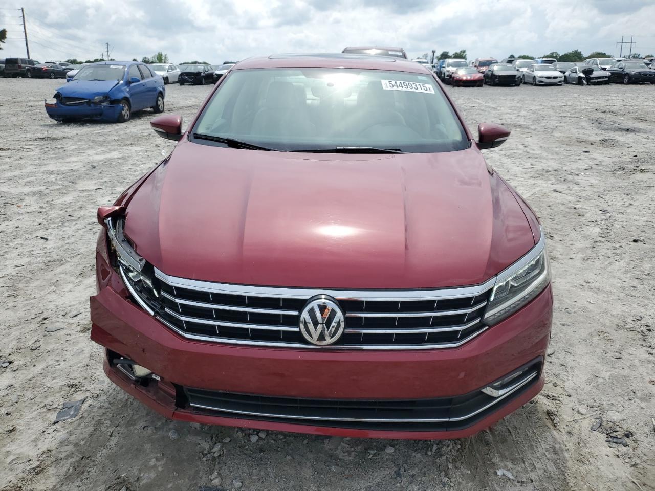 2017 VOLKSWAGEN Passat