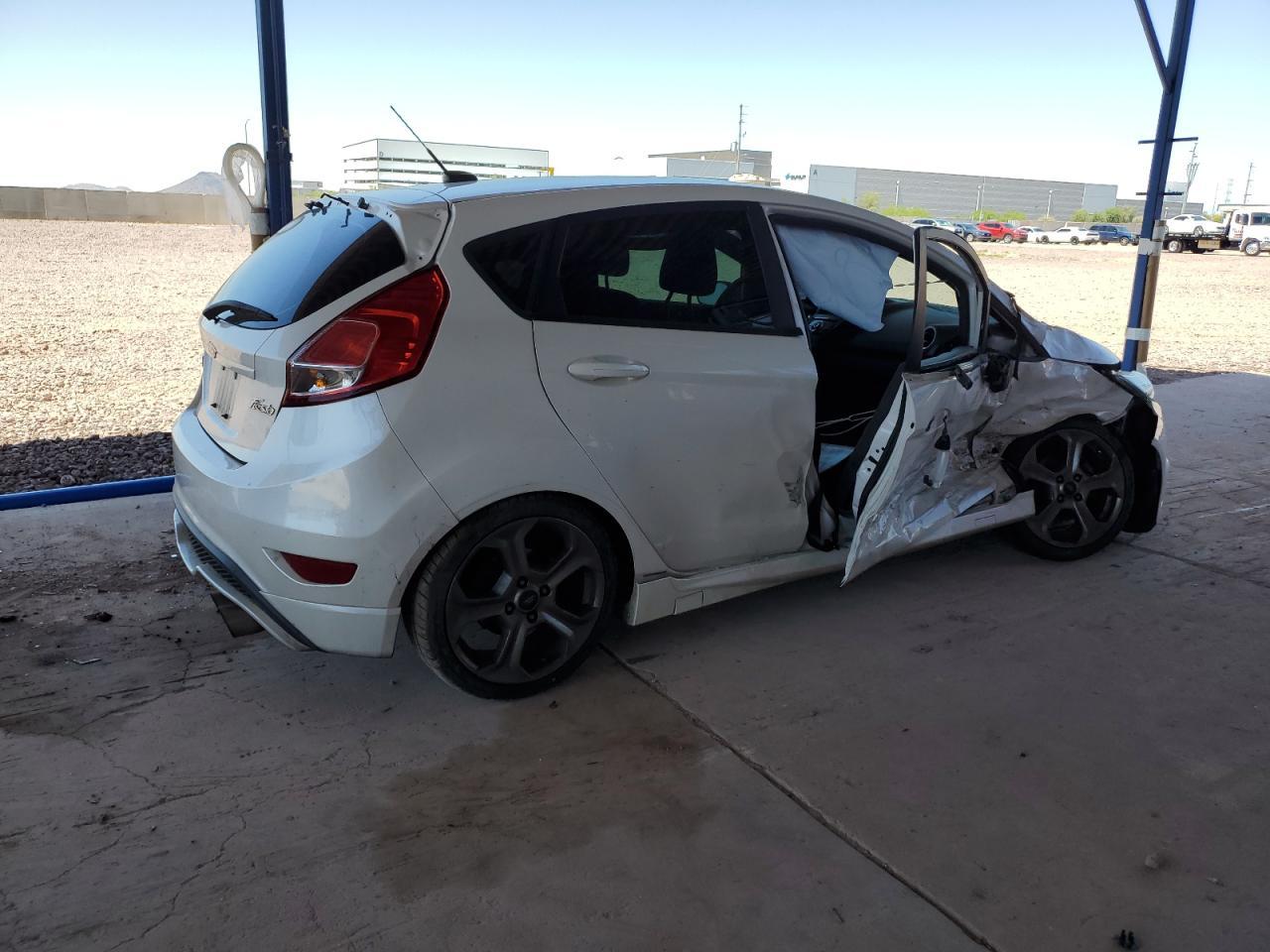 2016 FORD Fiesta