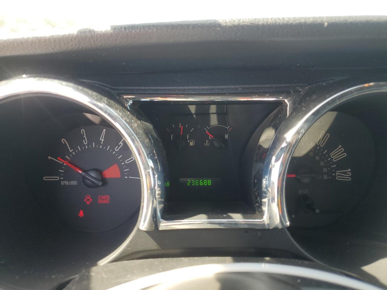 2005 FORD MUSTANG