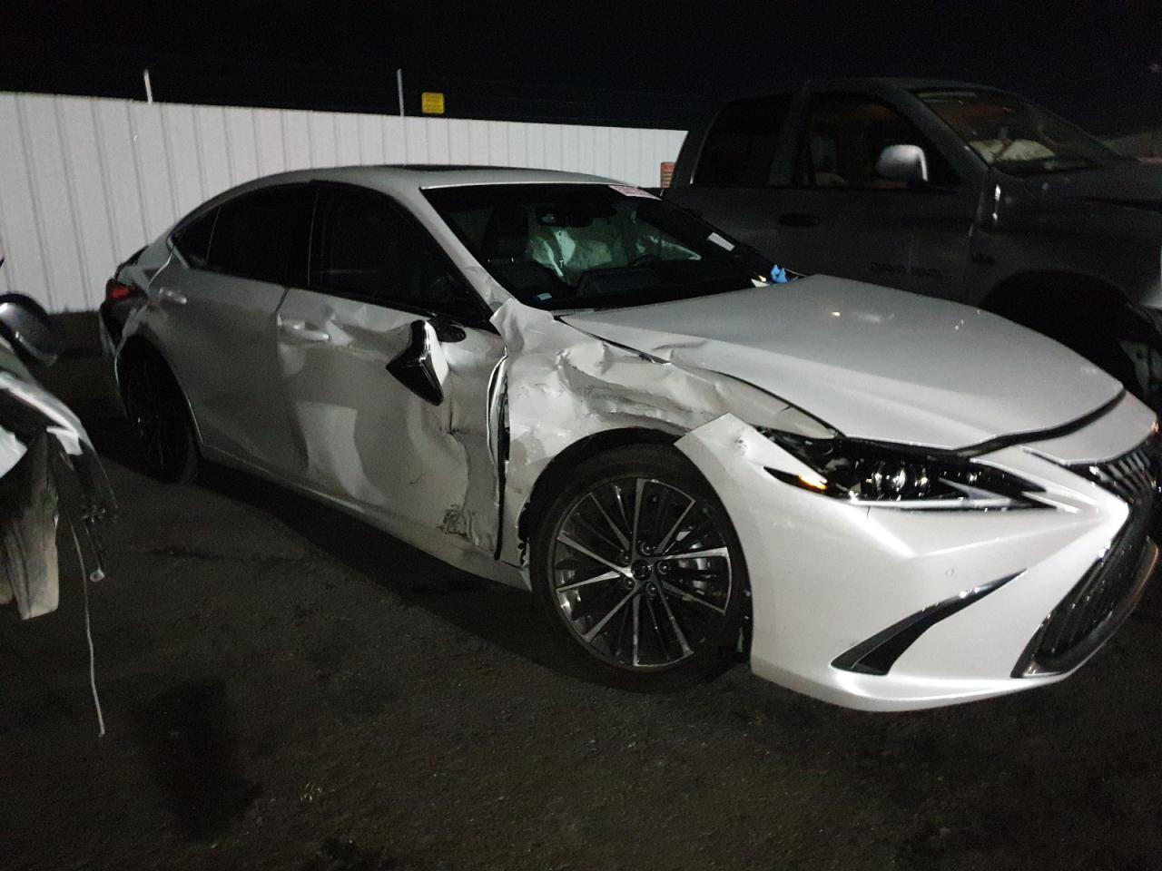 2024 LEXUS ES 350